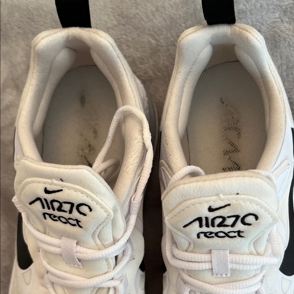 Nike React White and Black Sneakers - Picture 7 of 7